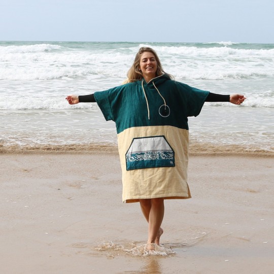 Petrol beach Poncho