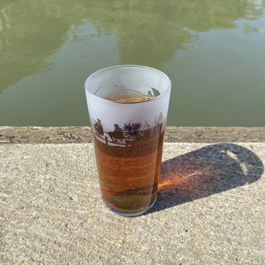 Fisherman Etched Pint Glass